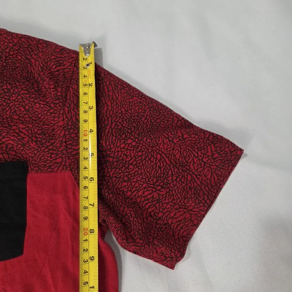 Jordan Elephant Print Block Crew Neck T-Shirt Men's Boys XL Red Black Pocket Tee